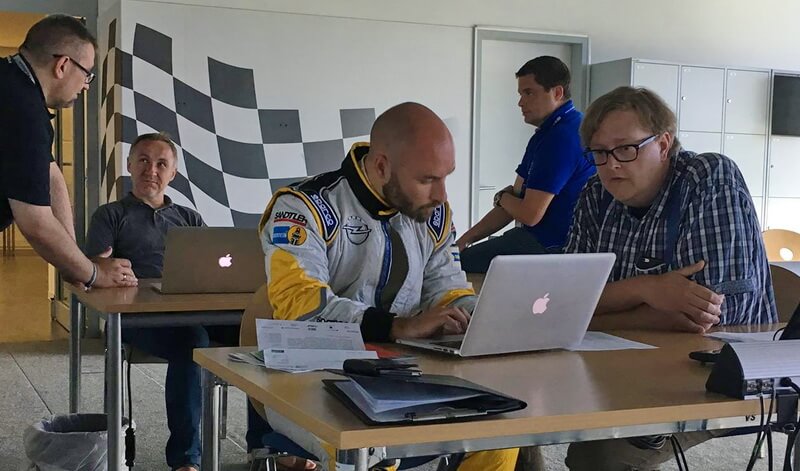 VLN201604_PR1.jpg